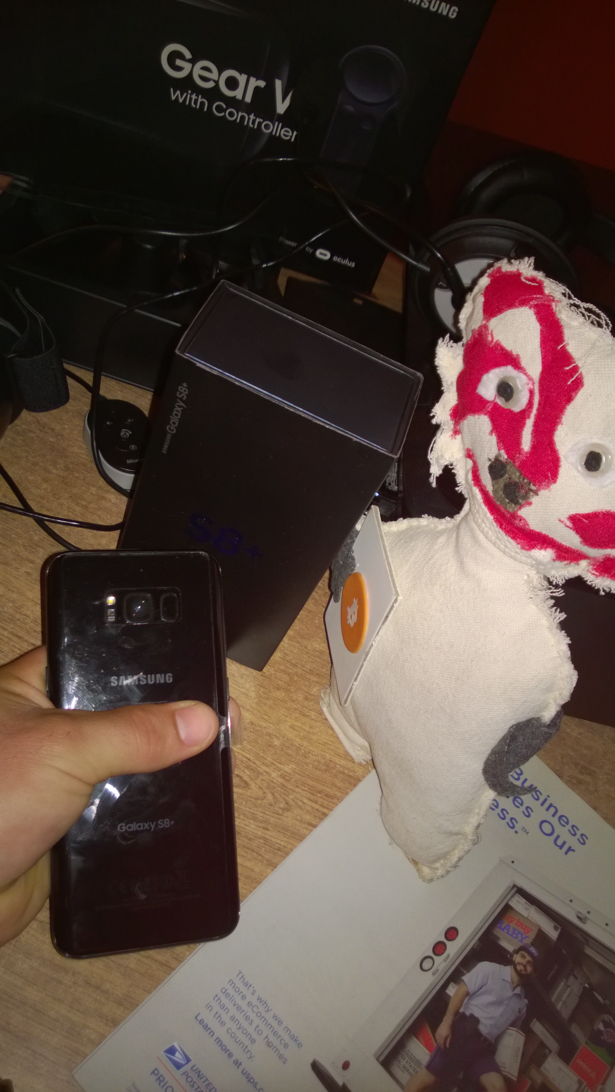 Nandi Bear and his new Samsung Galaxy s8 PLUS US unlocked and Gear VR virtual reality headset with controller Nandibear
