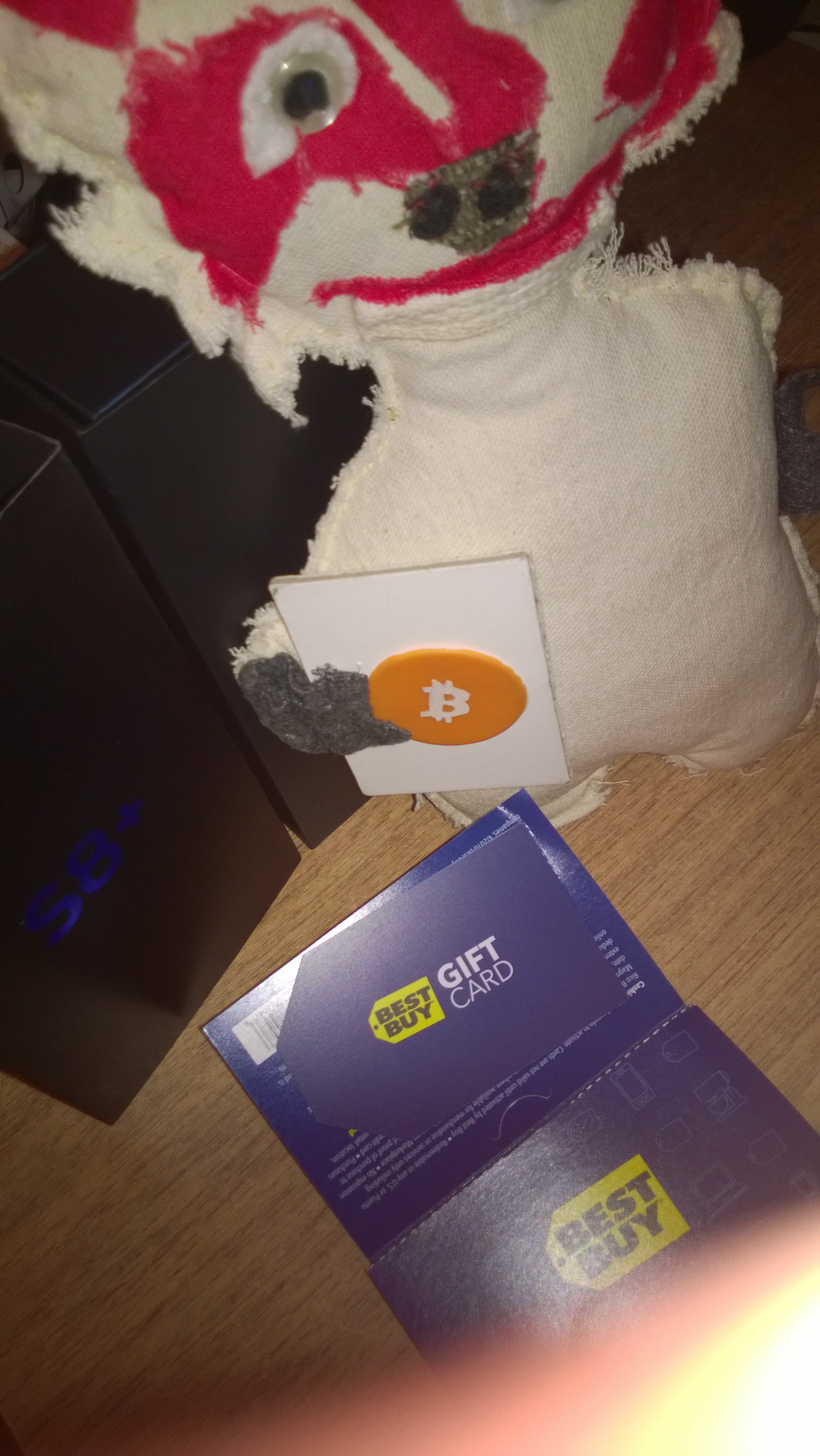 Nandi Bear and his new Samsung Galaxy s8 PLUS US unlocked and Gear VR virtual reality headset with controller Nandibear